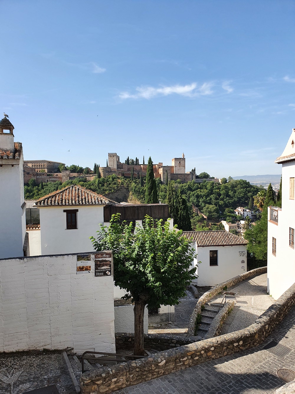 Route on Isabel the Catholic in Granada